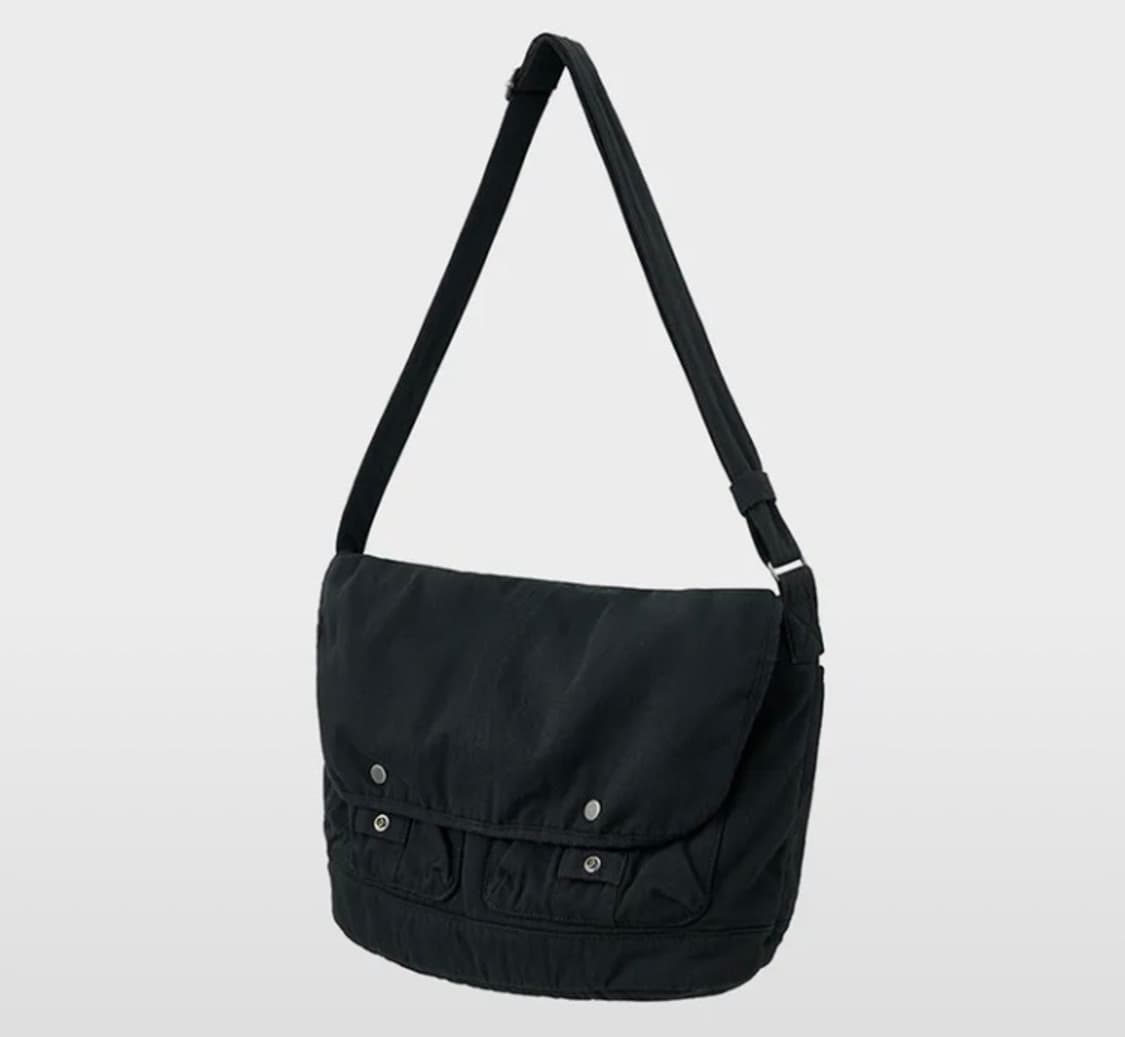 [새상품] 인사일런스 워시드 코튼 메신저백 BLACK 상품이미지1