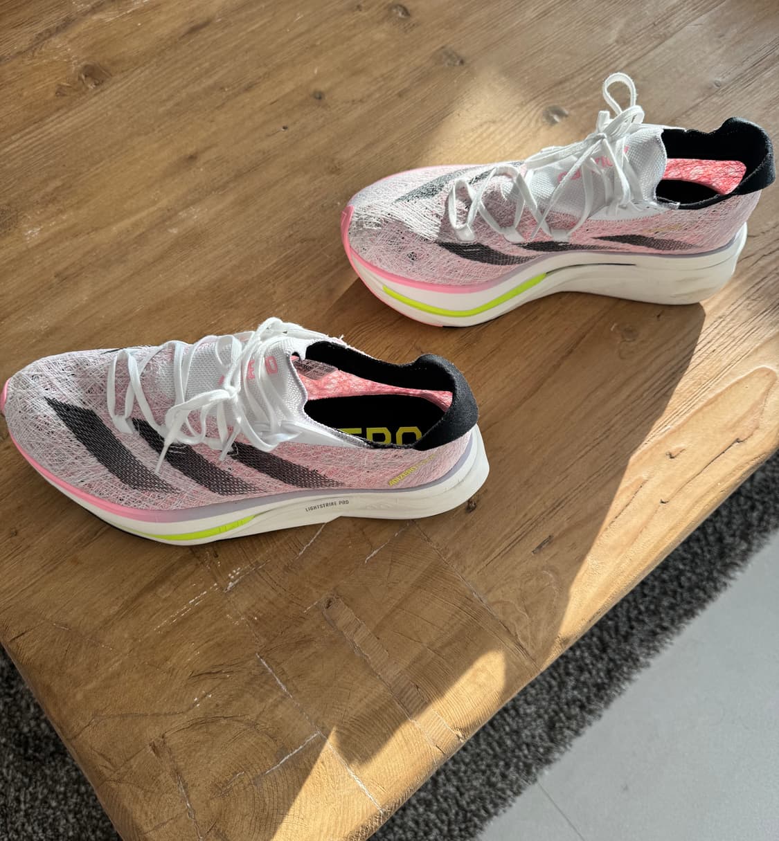 아디다스 아디제로 프라임 X2 스트렁 런닝화 265 상품이미지4