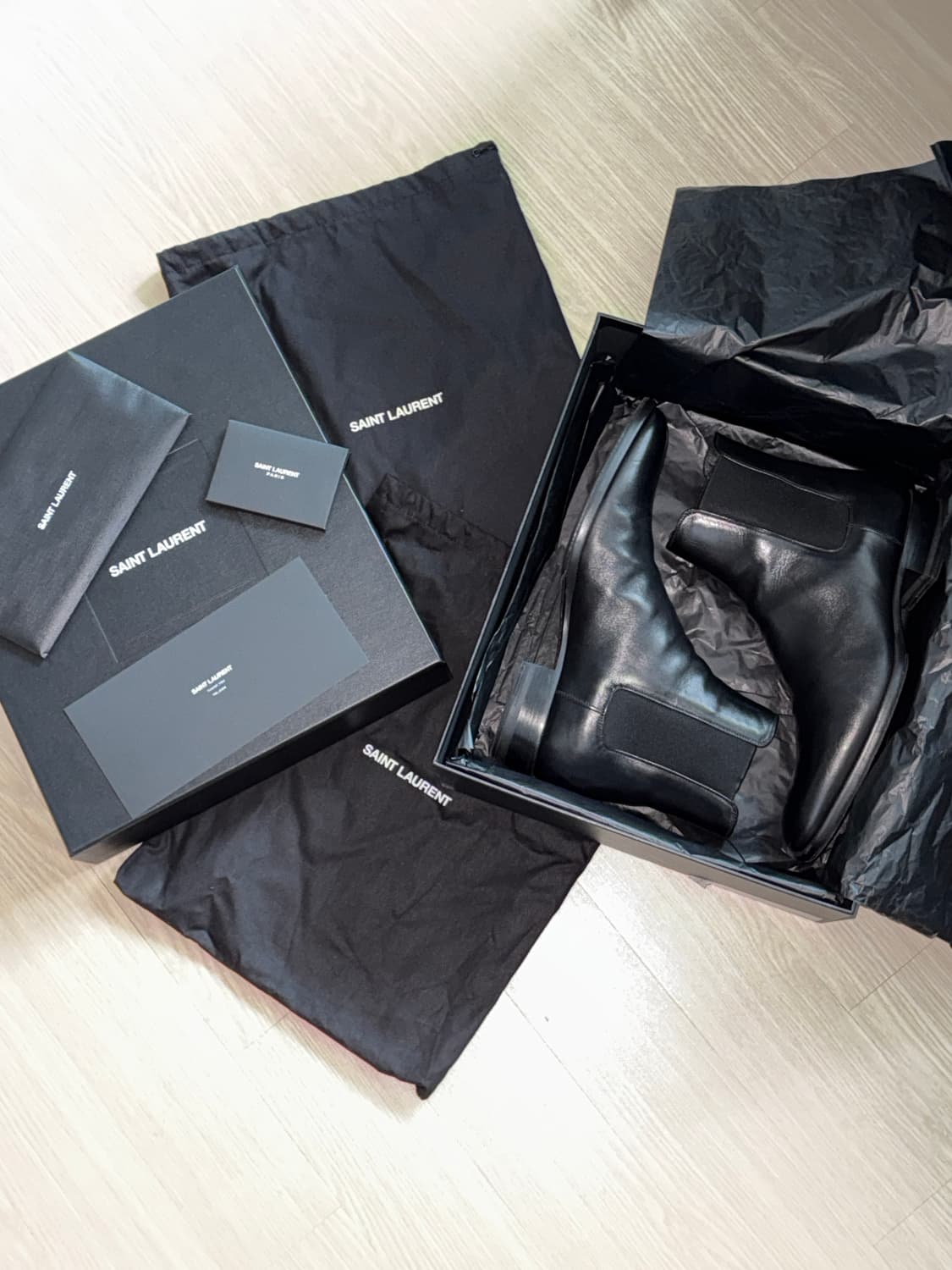 생로랑 와이어트30 42 상품이미지1