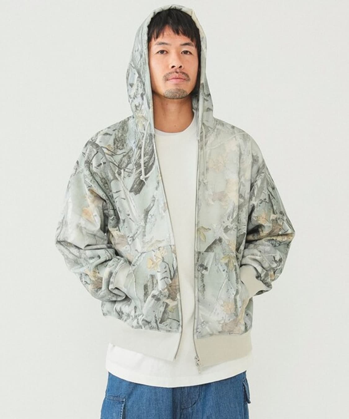 BEAMS Tree Camo Zip Hoodie 상품이미지2