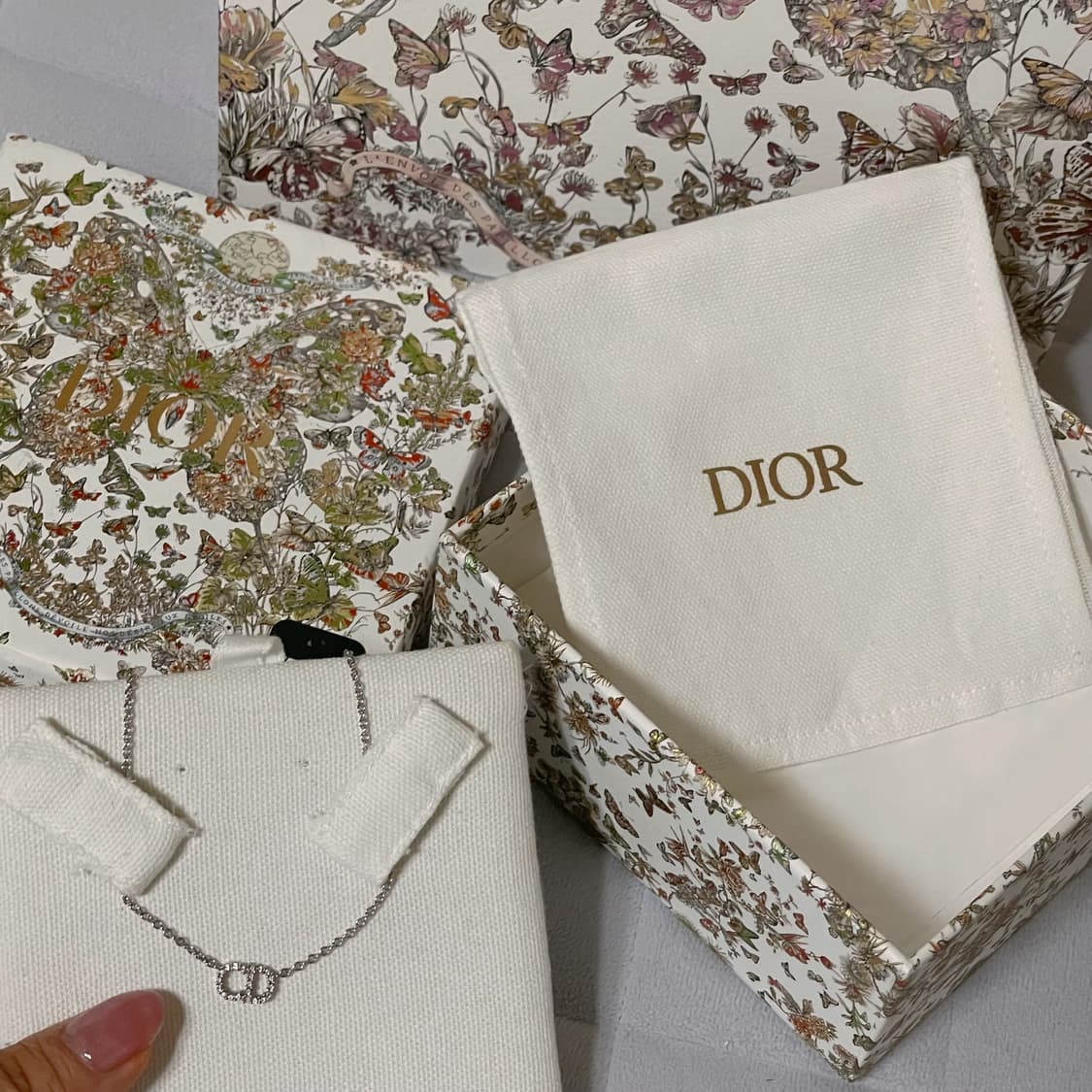 디올 클레어디룬 cd 목걸이 풀박스 상품이미지2