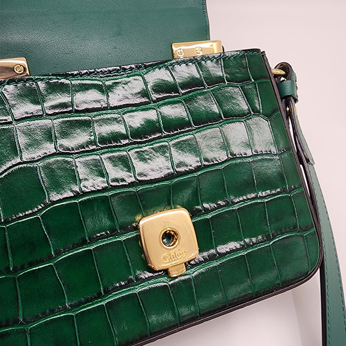 끌로에 C백 미니 크로커텍스쳐 토트 숄더백 그린 상품이미지9