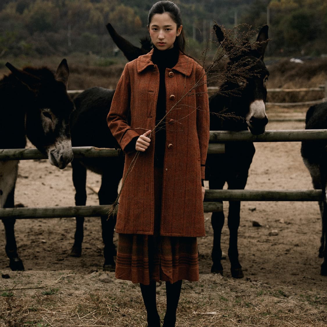 모노 블랙 터틀넥 티 상품이미지5