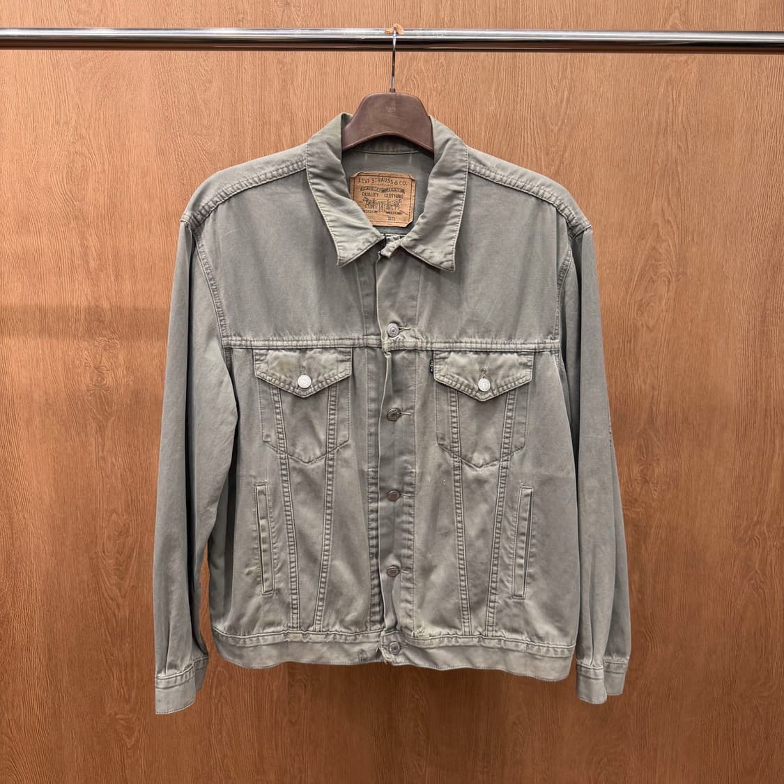 리바이스 코튼 트러커 자켓 투 포켓 디테일 레귤러핏 라이트 카키 상품이미지2