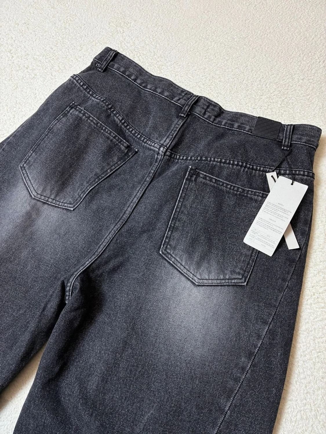 르마드 23FW 핀턱 로우컷 와이드 데님 팬츠 PN7592 상품이미지5