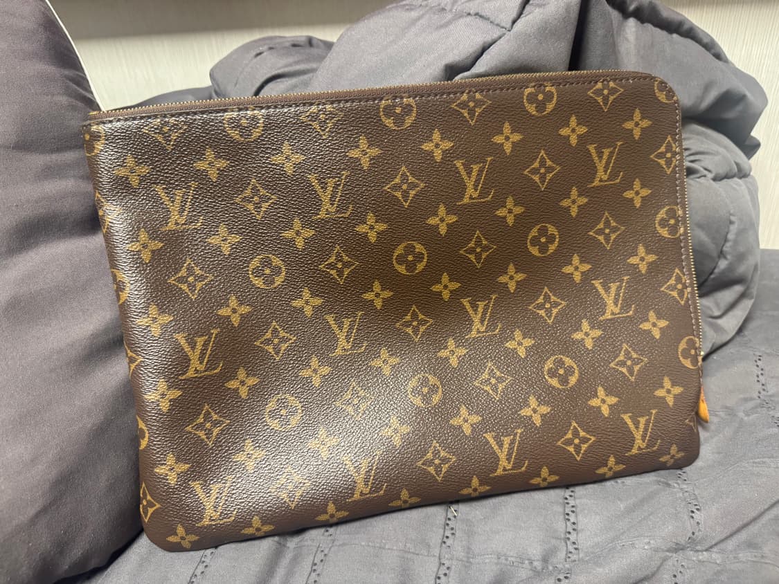 루이비통 클러치백 100% 정품 실사용 5회 미만 급처 상품이미지1
