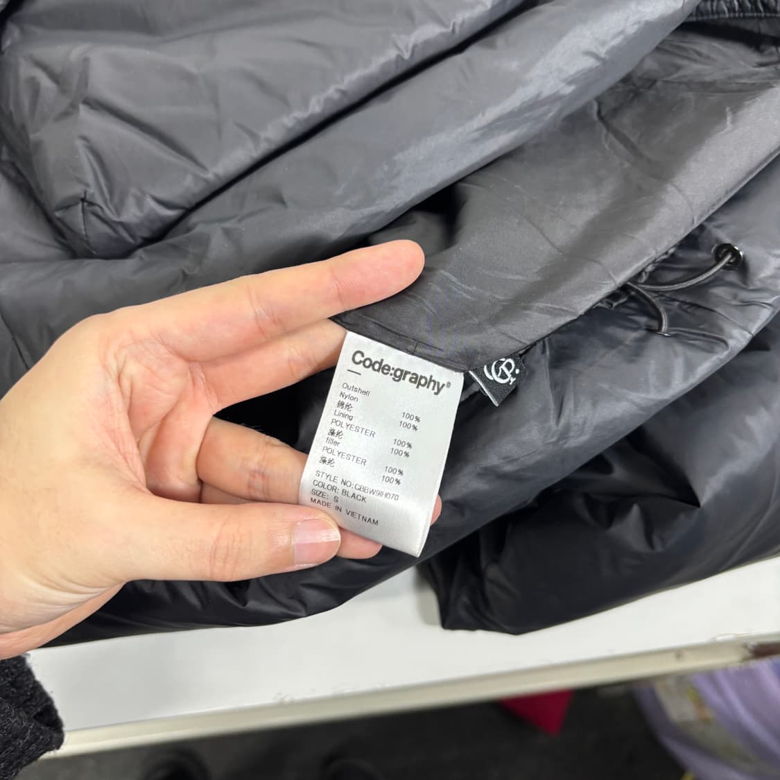 S-M 코드그라피 블랙 오버핏 투웨이 크롭패딩 상품이미지5