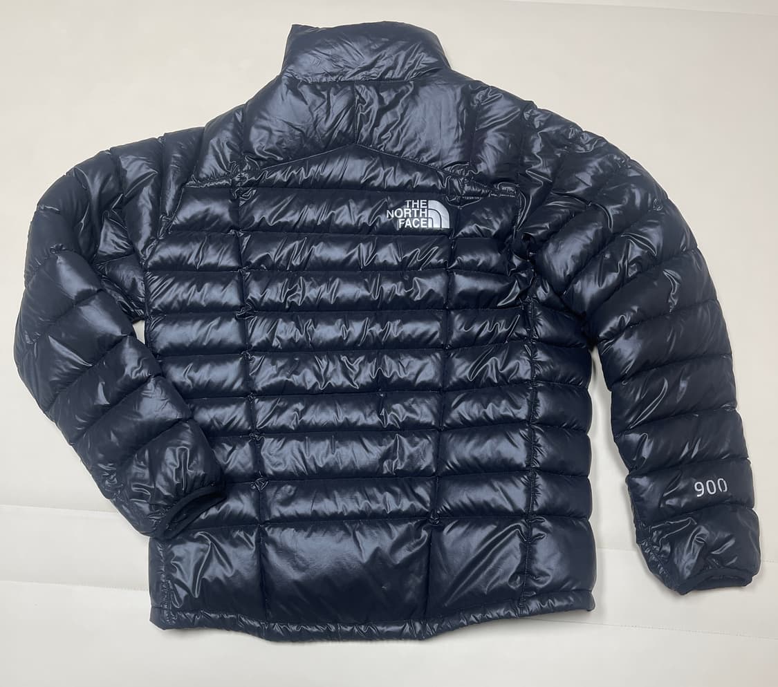 노스페이스 900 필파워 경량 패딩 블랙 색상  L 사이즈 가슴단면 59 상품이미지2