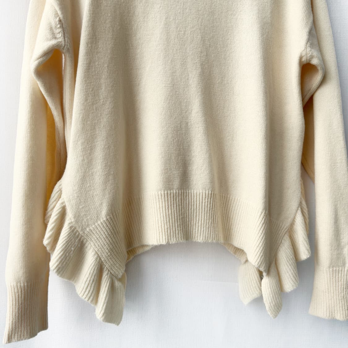 에센셜 앤트워프 울캐시미어 사이드 러플 니트 아이보리 S 상품이미지5
