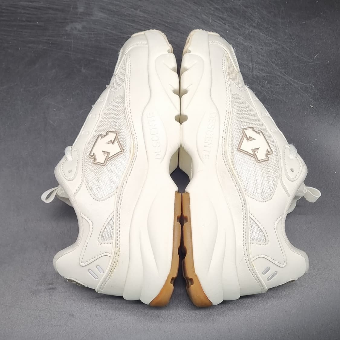 데상트 몬스터로이  여성 운동화 240 상품이미지5