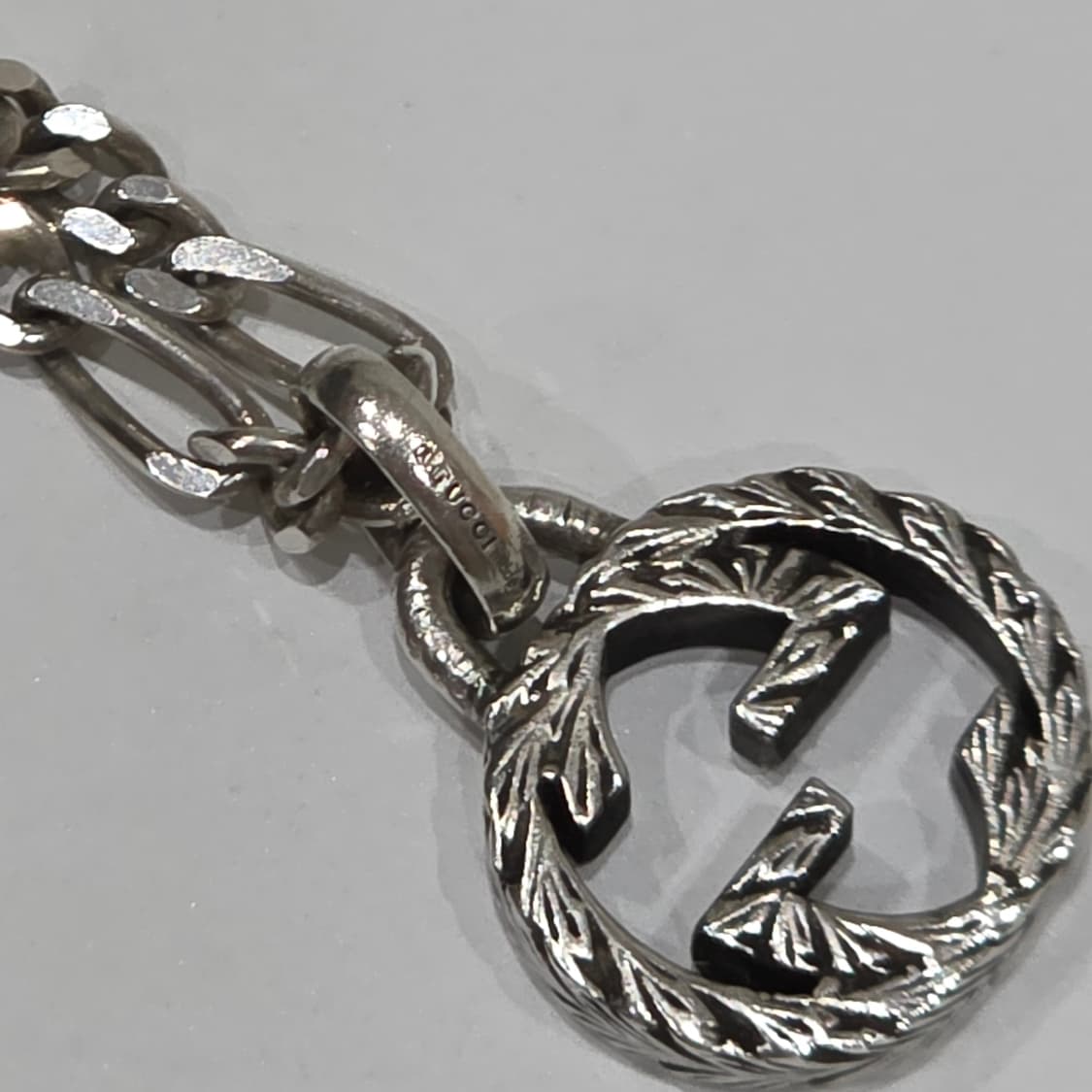 구찌 인터로킹 G 펜던트 실버 목걸이 상품이미지4