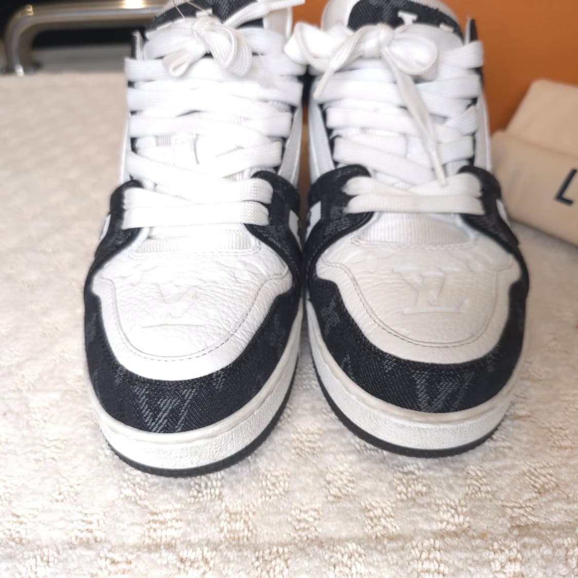 [중고/정품] 루이비통 LV 트레이너 스니커즈 블랙 상품이미지2