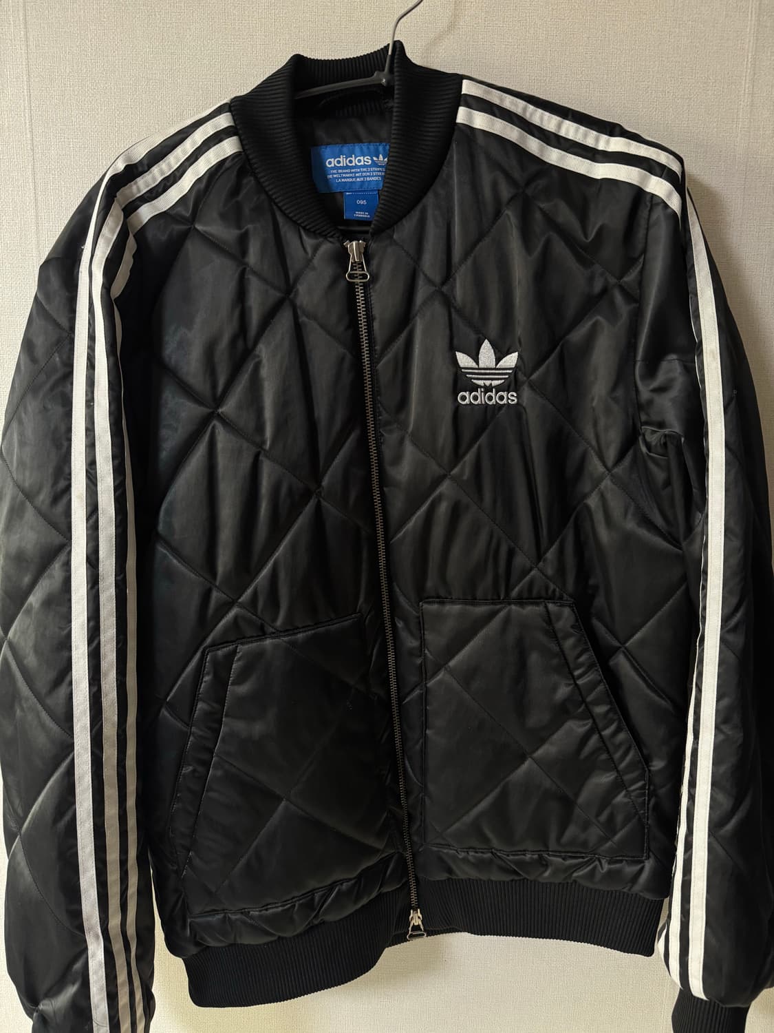 아디다스 퀼팅 패딩 상품이미지1