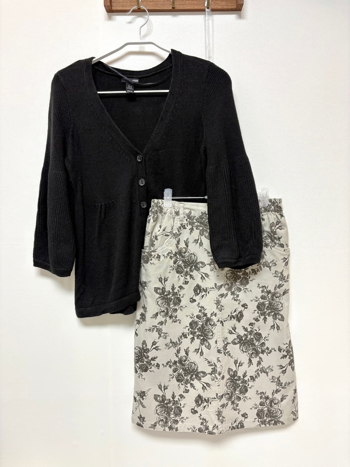 H&M 블랙 퍼프 가디건 상품이미지2