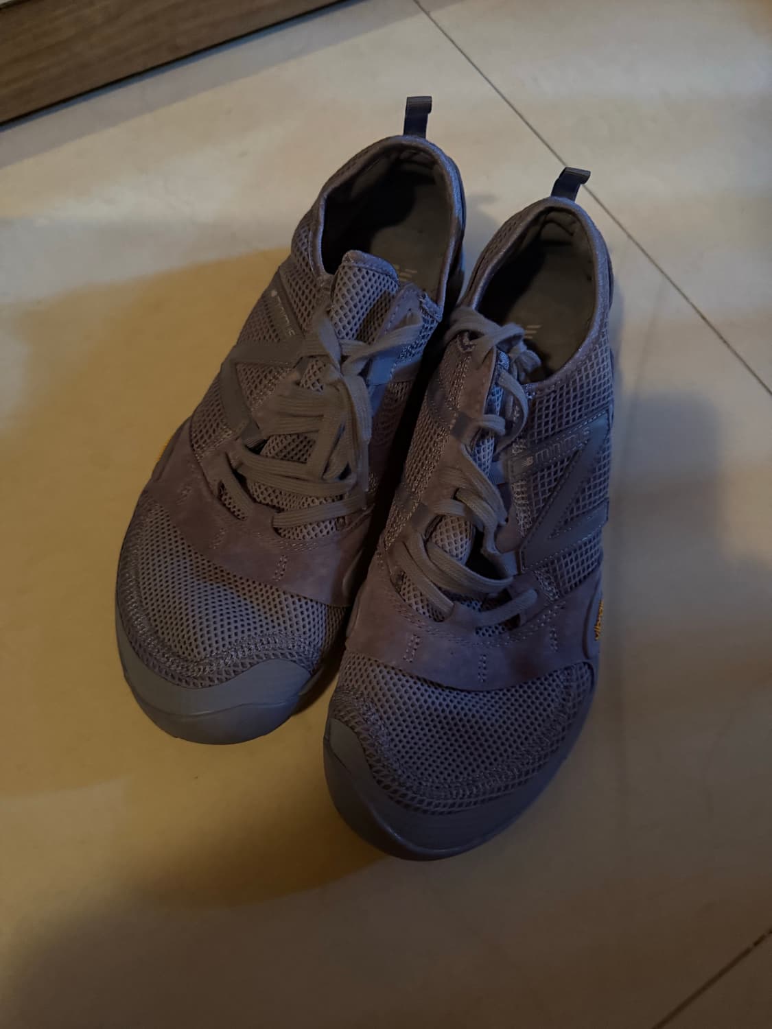 뉴발란스 미니머스 MT10 더스크 샤워 펄 그레이 290 상품이미지1