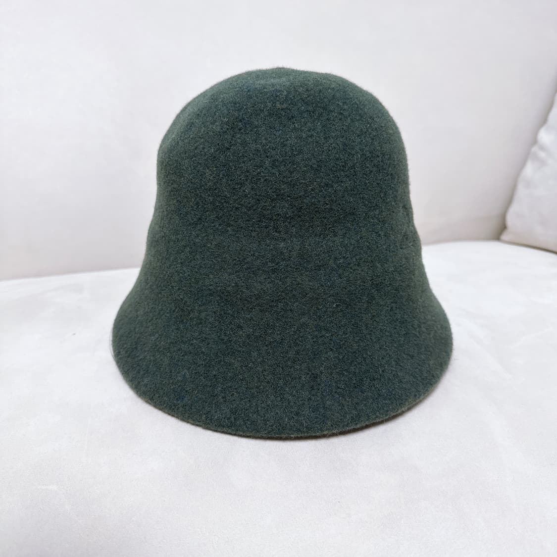 [새제품] 비비안웨스트우드 버킷햇(카키) 상품이미지2