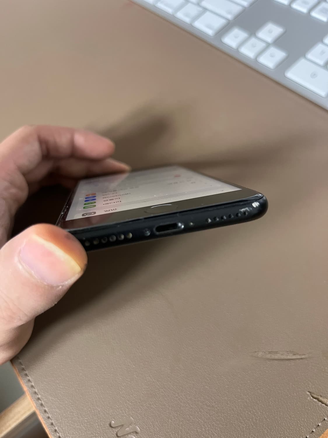 아이폰SE2 스페이스그레이 128GB 상품이미지3
