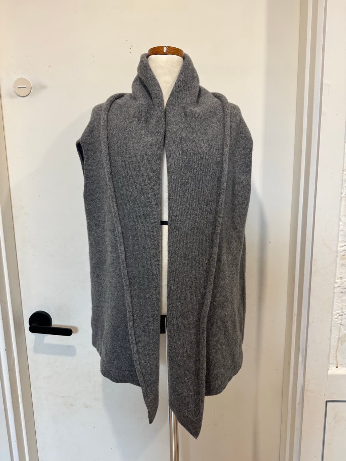 Bucolique 비꼴리끄 숄카라 니트 베스트 상품이미지1