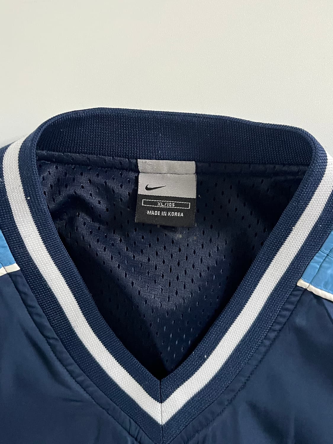 Nike 나이키 베스킷볼 네이비컬러 브이넥 웜업 상품이미지4