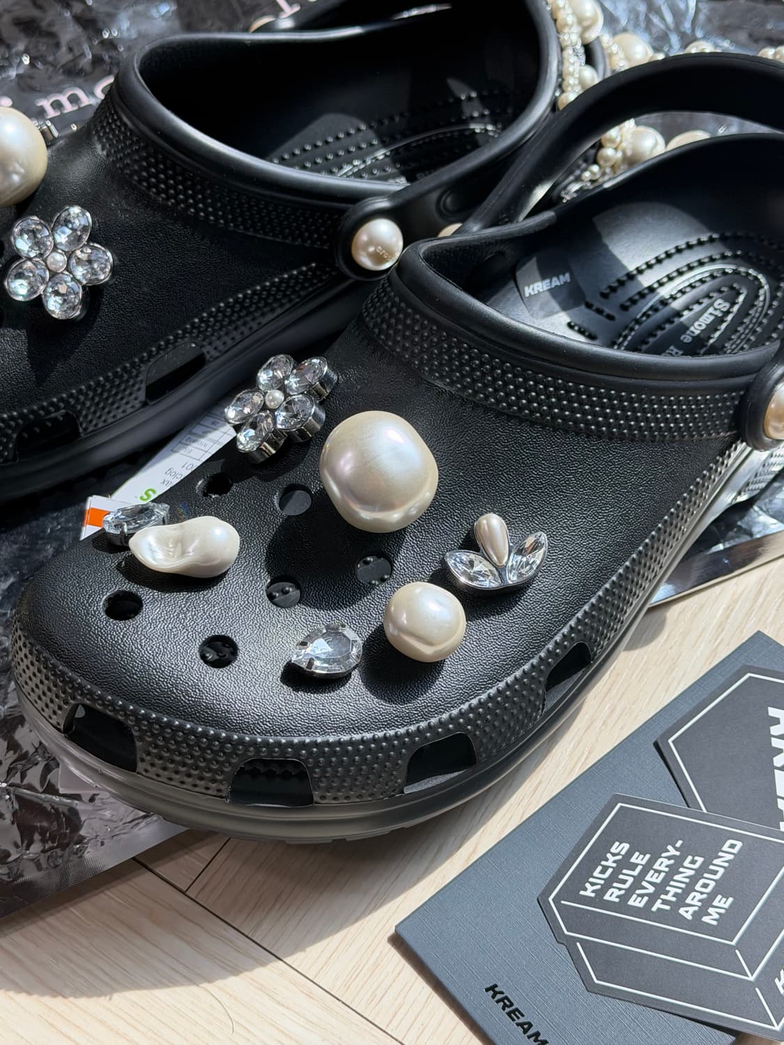 크록스 x 시몬 로샤 클래식 클로그 블랙 상품이미지3