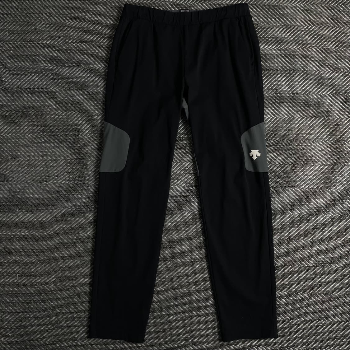 데상트 블랙 트레이닝 트래킹 팬츠 y 3733 상품이미지2