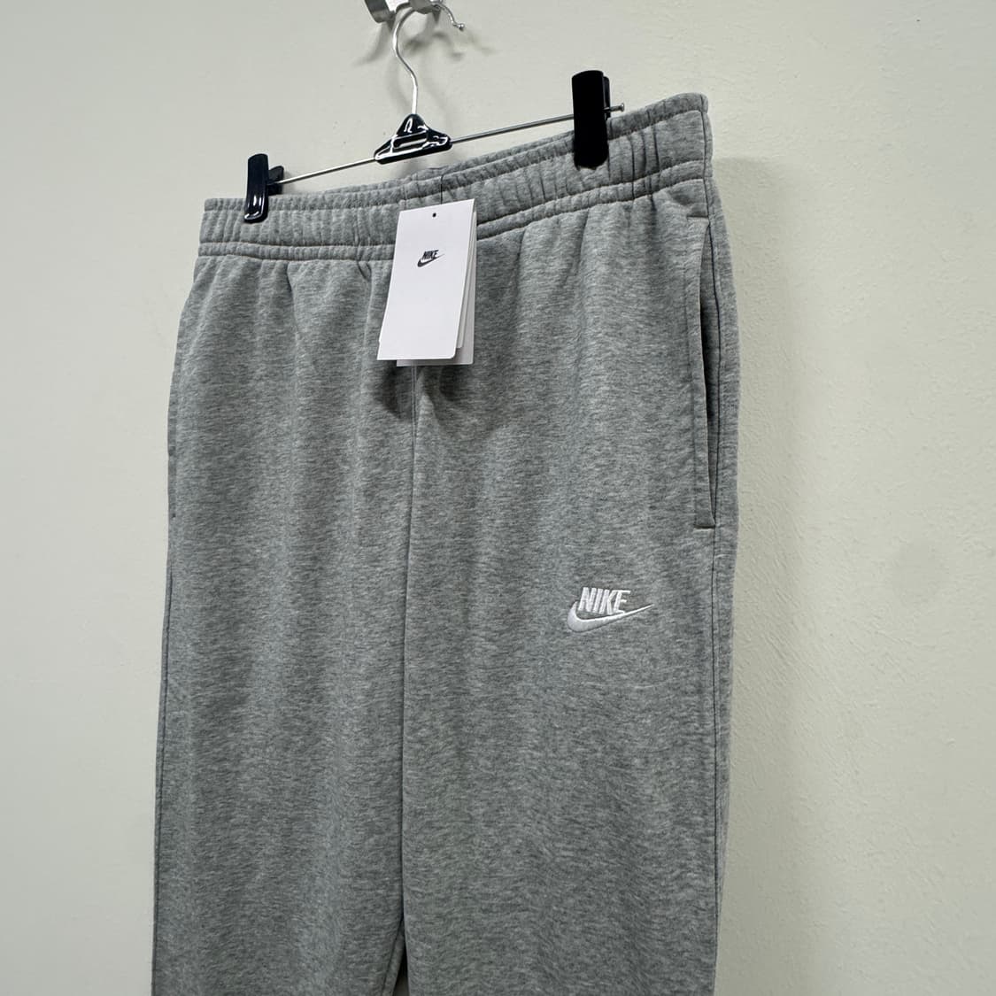 새상품 나이키 회색 트레이닝 바지 M(80) 상품이미지2