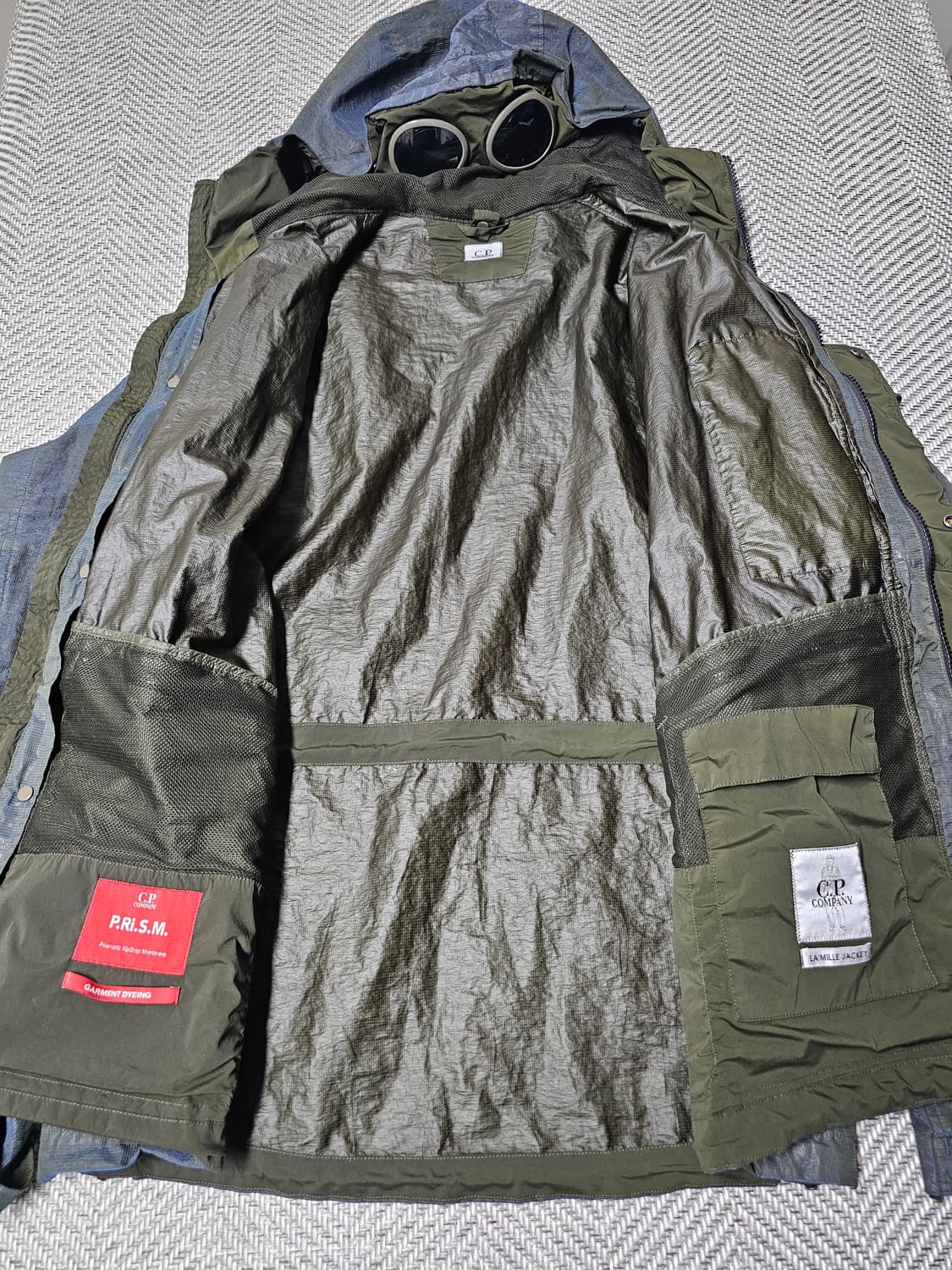 CP컴퍼니 Prismatic RipStop La Mille Jacket 상품이미지7
