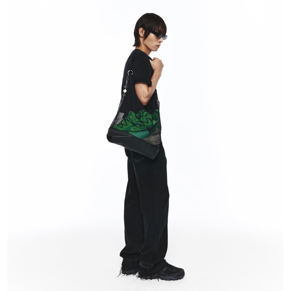 EP.7 01 SYNOPSIS MESH BAG BLACK 상품이미지1