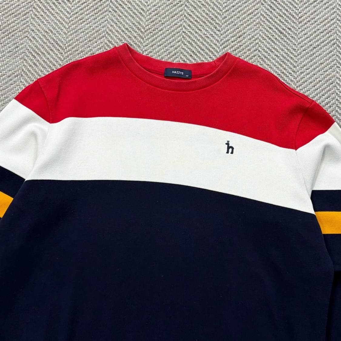 헤지스 단가라 로고 맨투맨 v2974 상품이미지3