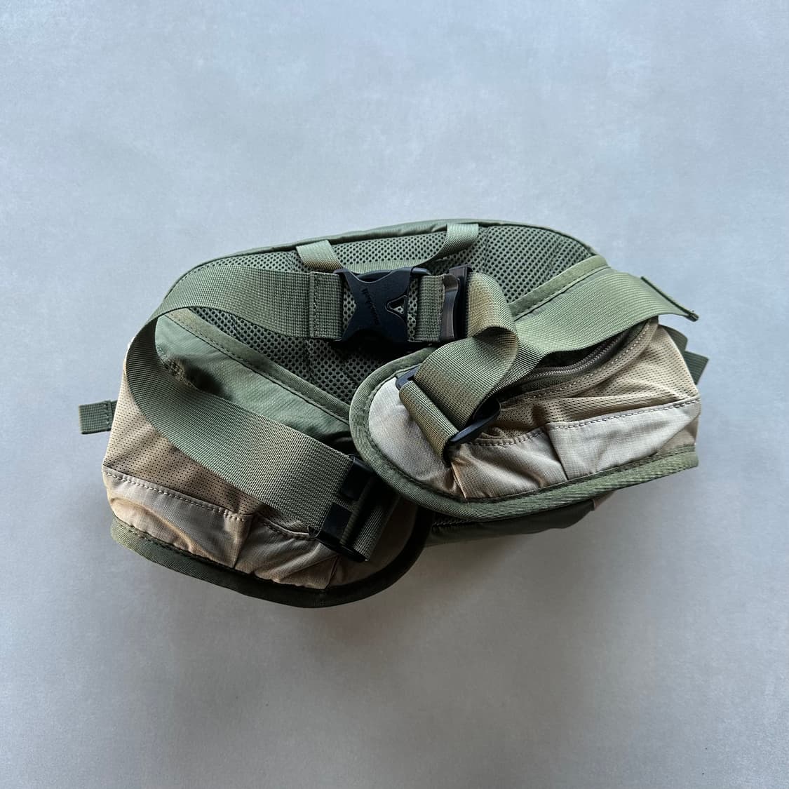 몽벨 mont-bell BAUM 바움 힙색 다크 카키 상품이미지8