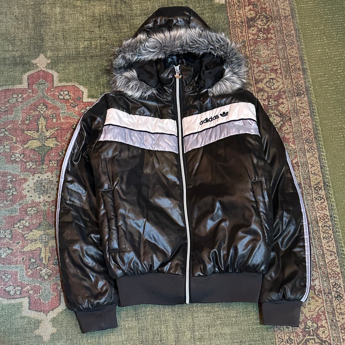 아디다스 빅로고 카모 패딩 상품이미지2