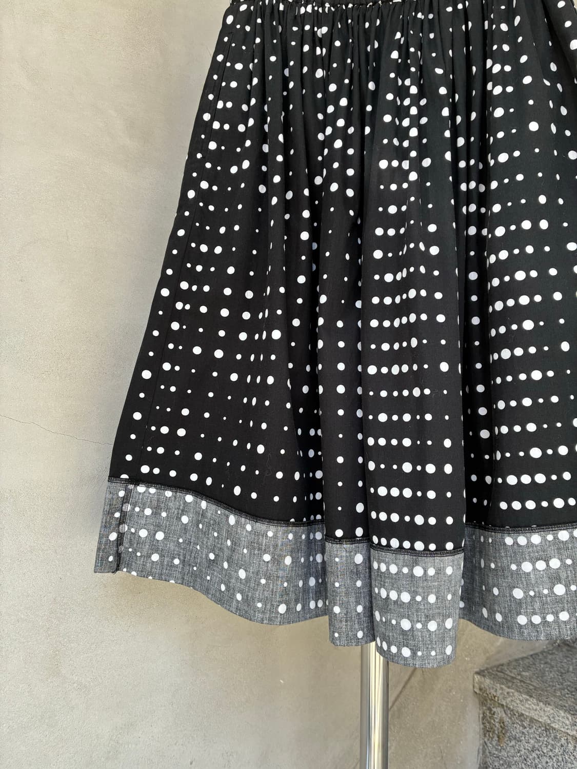 꼼데가르송 블랙 도트 스커트 상품이미지2