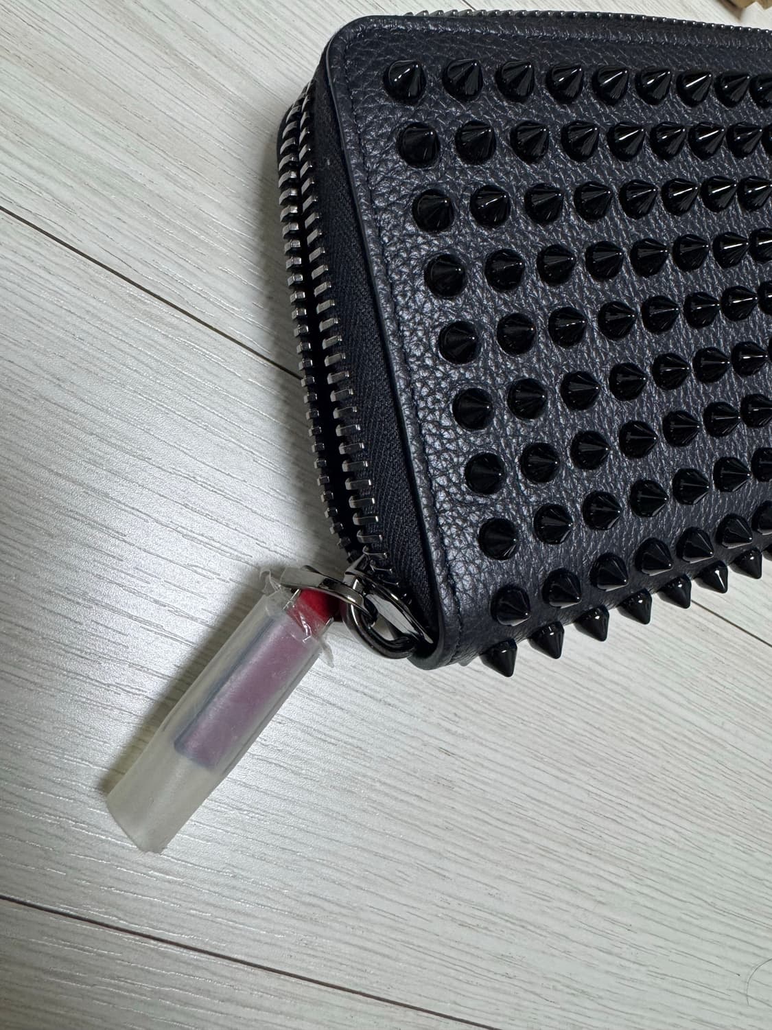 크리스찬루부탱 장지갑새제품 상품이미지3