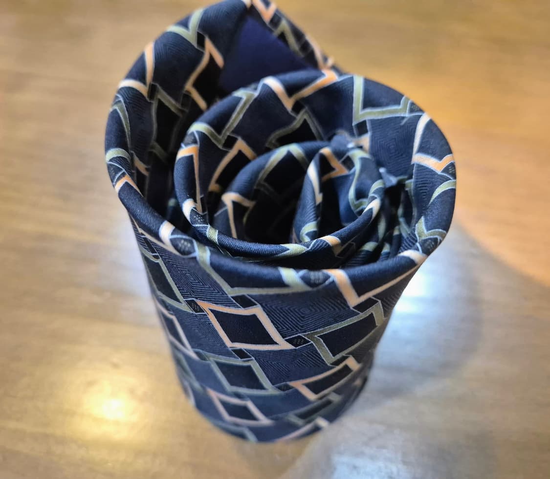 스퀘어 패턴 실크 타이 상품이미지1