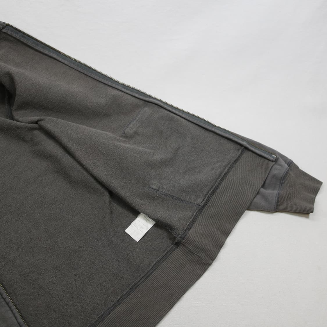 (착용컷) Reebok 스웻 후드 집업 (남성용 100) 상품이미지7