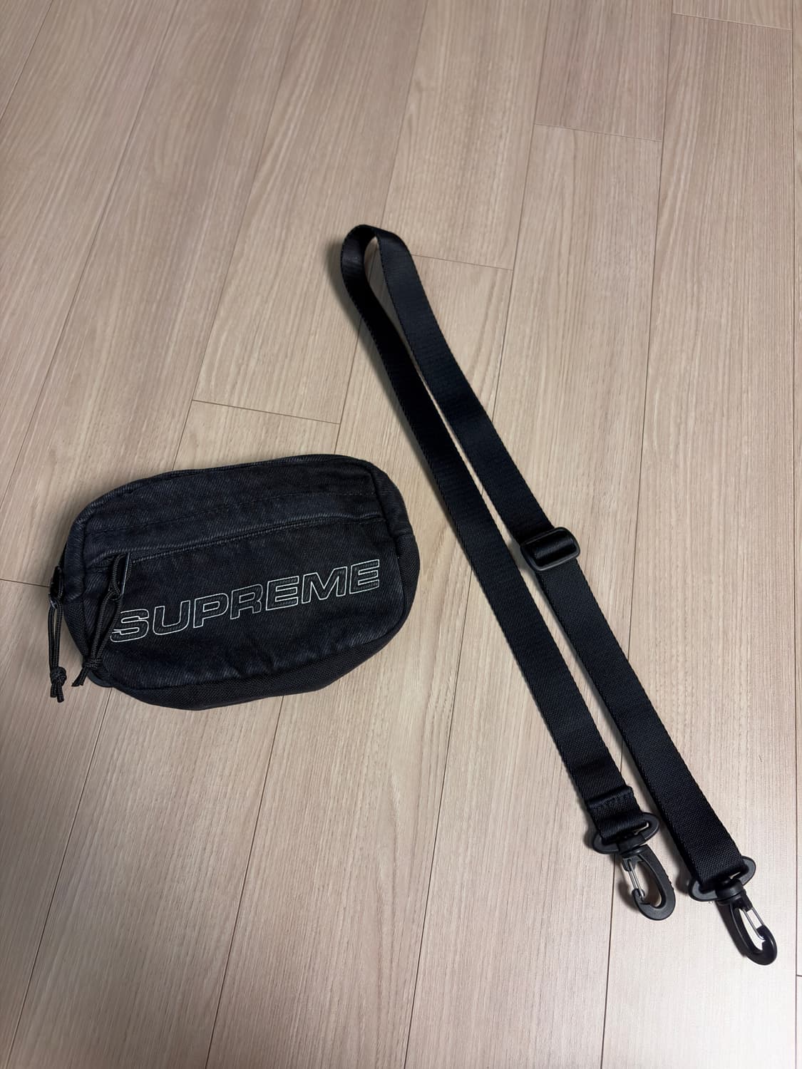 슈프림 25fw 데님 미니 숄더백 블랙 상품이미지1