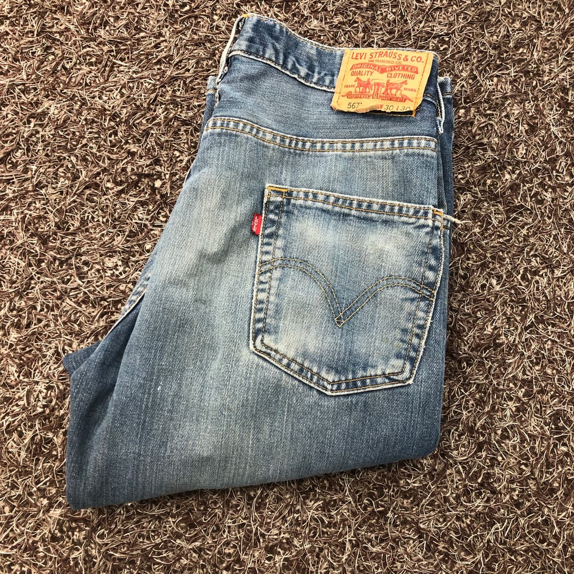 리바이스 567 부츠컷 워싱 디스 데님 팬츠 상품이미지1