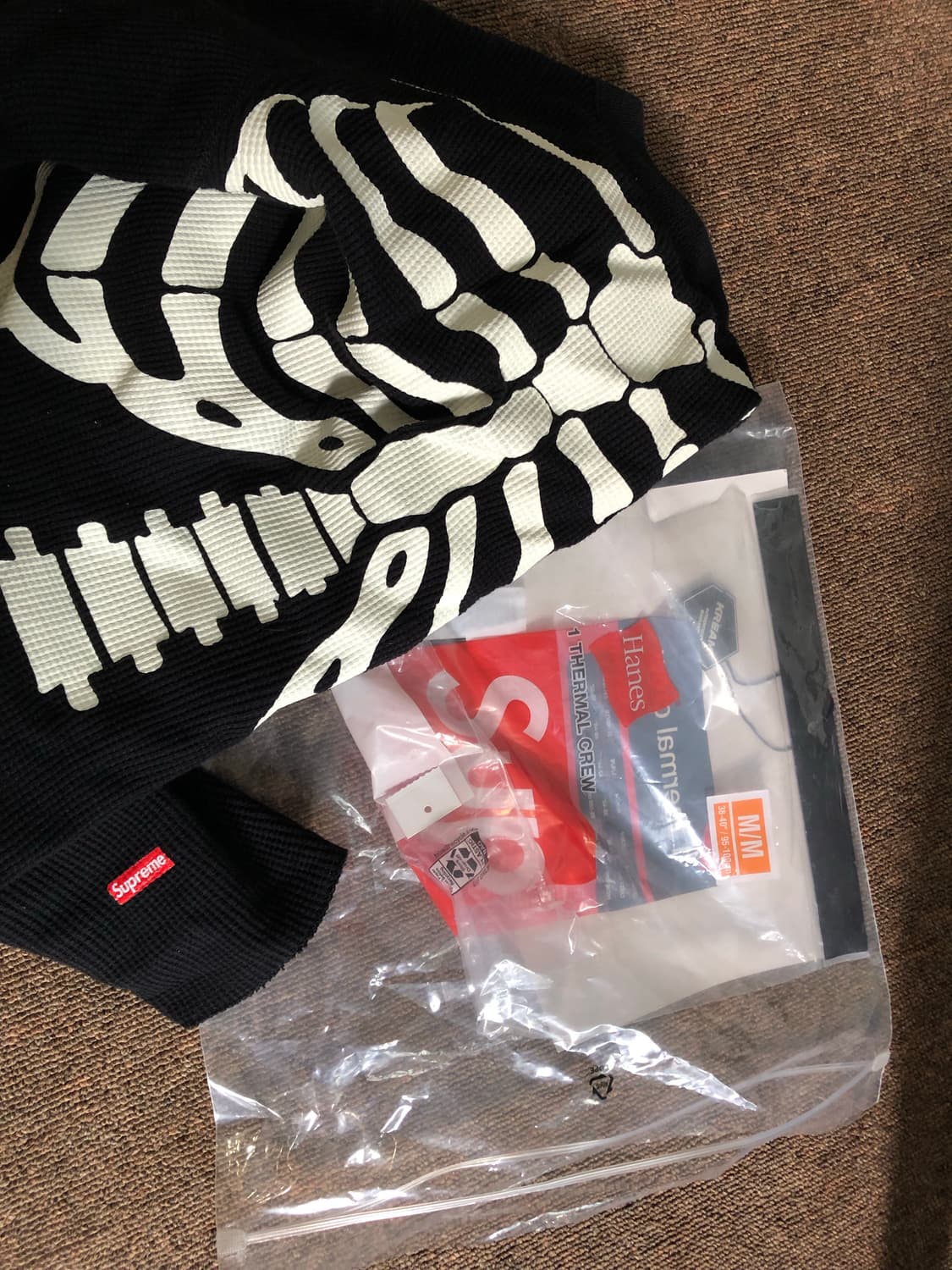 슈프림 헤인즈 본즈 써멀 크루 블랙M/택포 상품이미지1