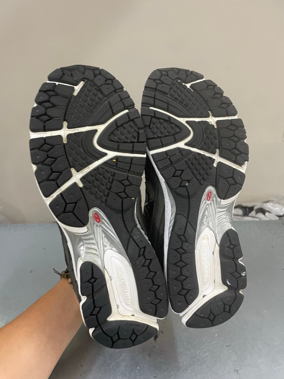 뉴발란스 2002R 블랙 270 상품이미지6