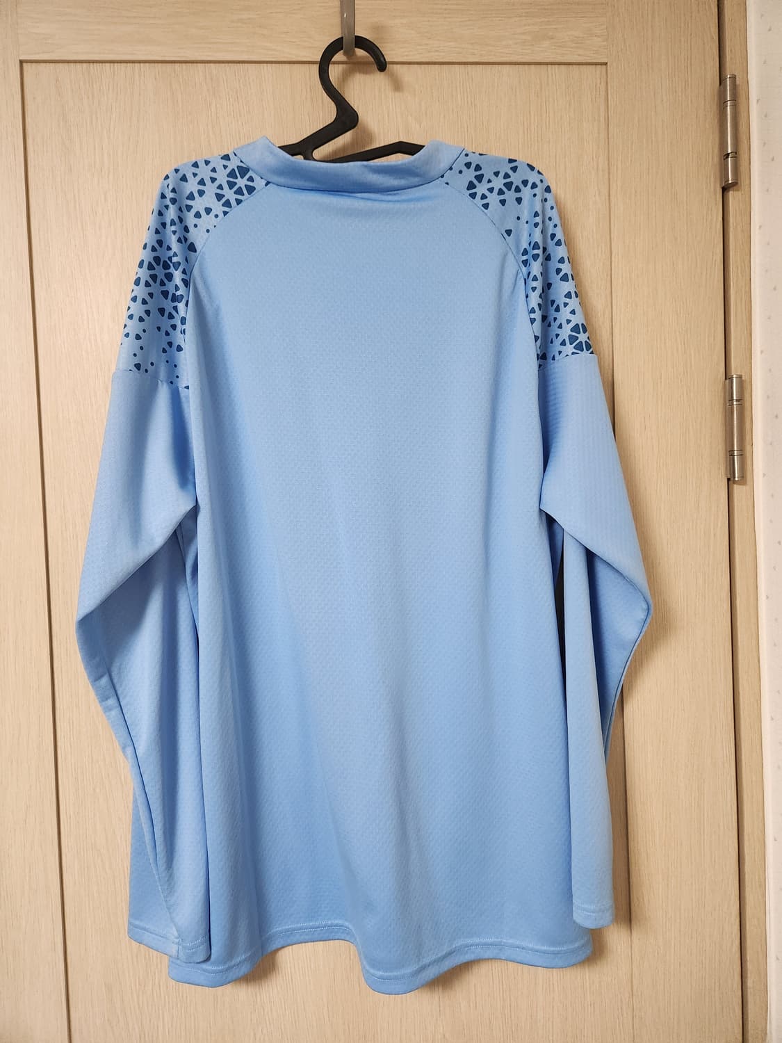 푸마 맨시티 긴팔 트레이닝 탑 하늘색 사이즈XL 상품이미지2