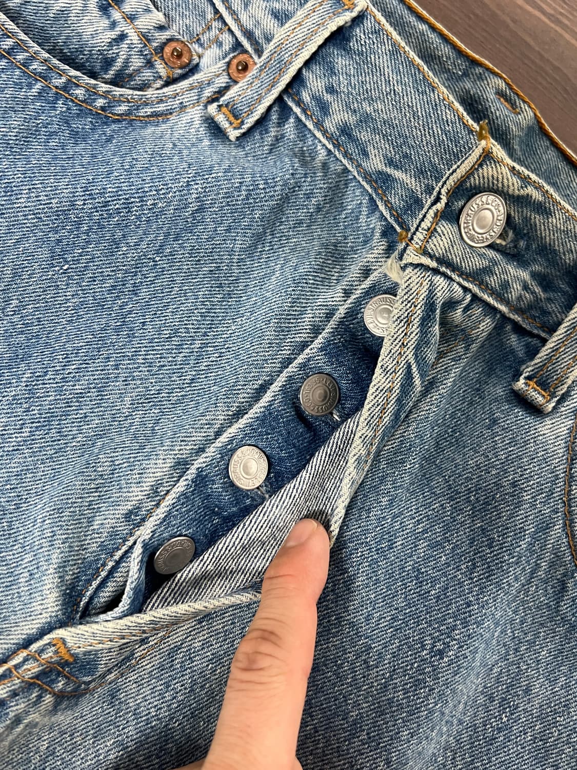 90s USA Levis 리바이스 501 스트레이트 연청 데님 팬츠 상품이미지6