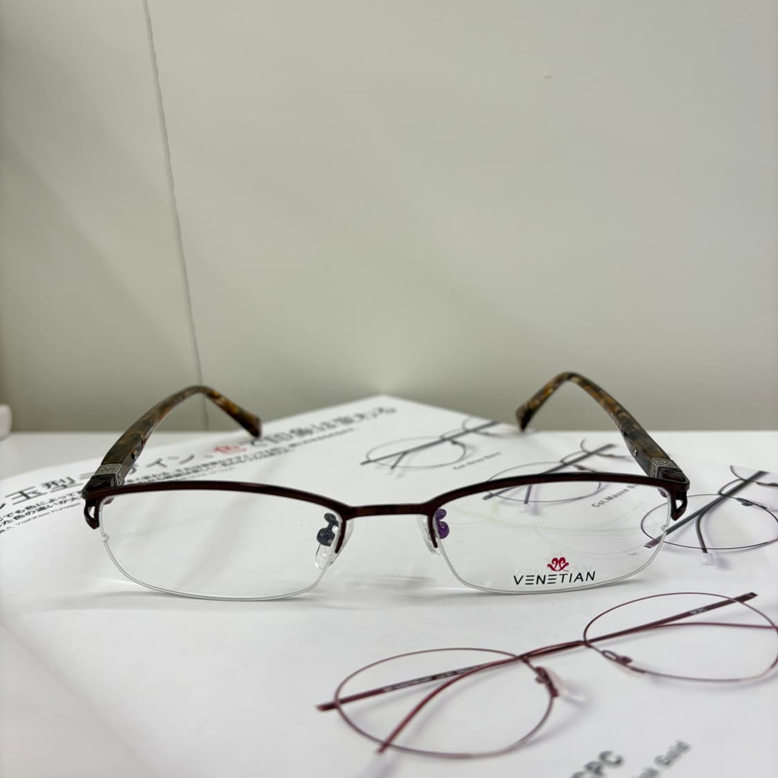 Venetian 브라운 반무테 빈티지안경 상품이미지1