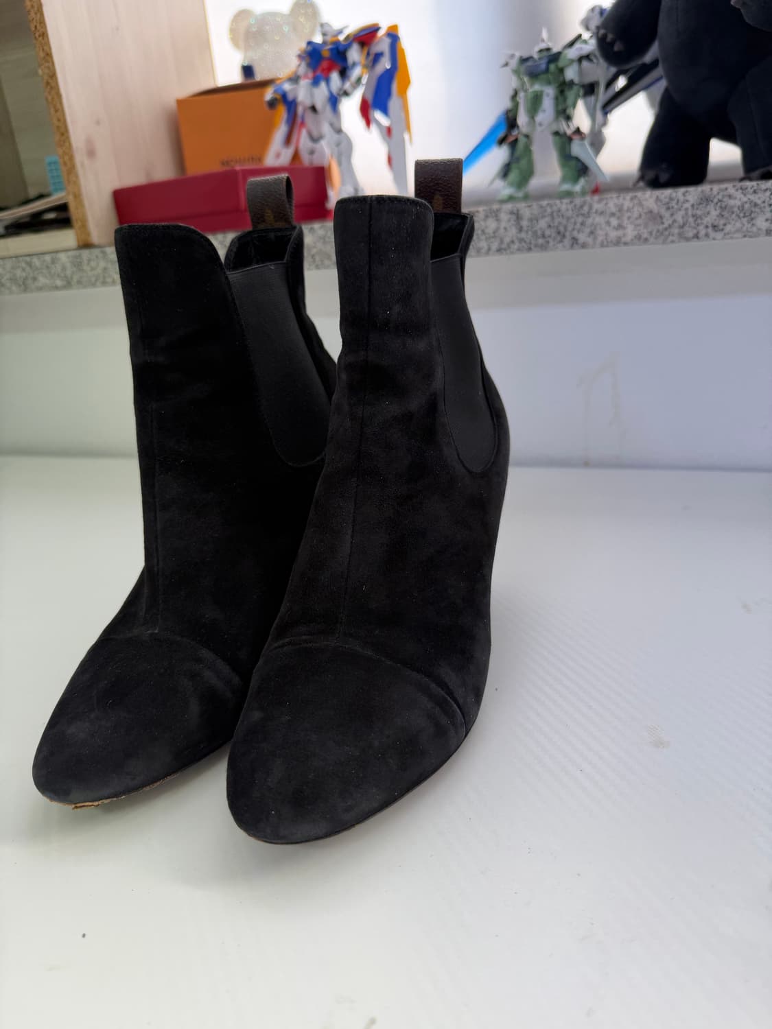 정품) 루이비통 여성 스웨이드 블랙 첼시 부츠 38 상품이미지2