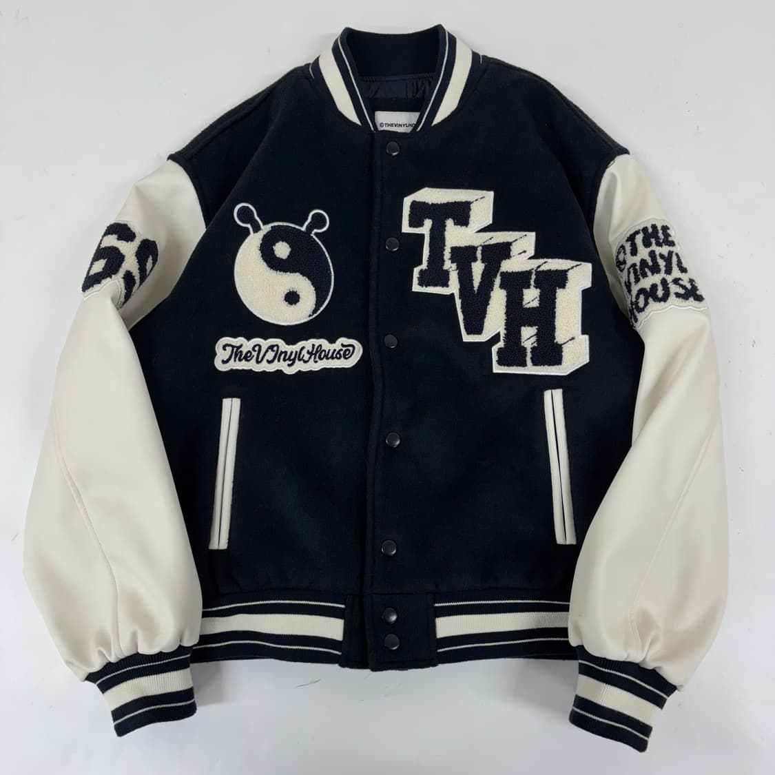 더 바이닐 하우스 바시티 자켓 상품이미지3