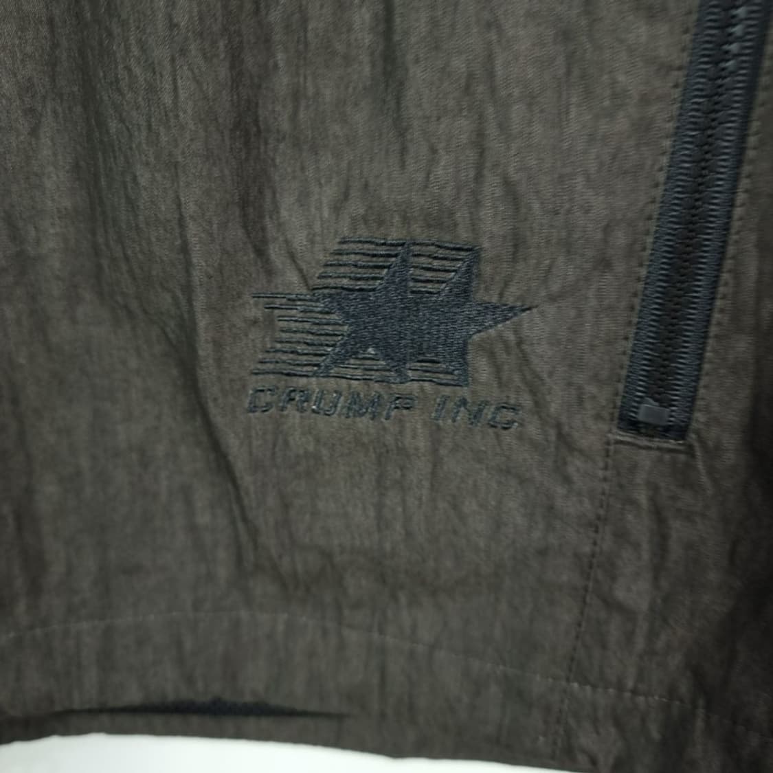 [크럼프] 오버핏 링클 나일론 후드 바람막이 자켓 딥카키 M18791 상품이미지4