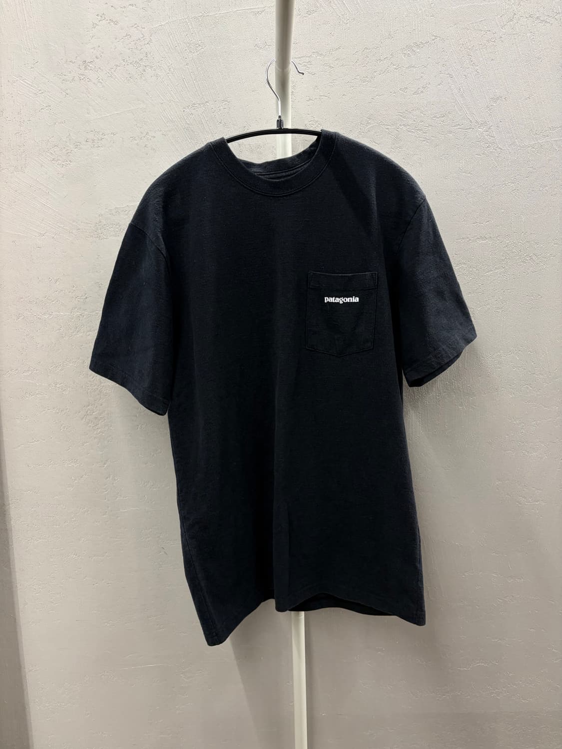 파타고니아 블랙 포켓 반팔티 S 상품이미지2