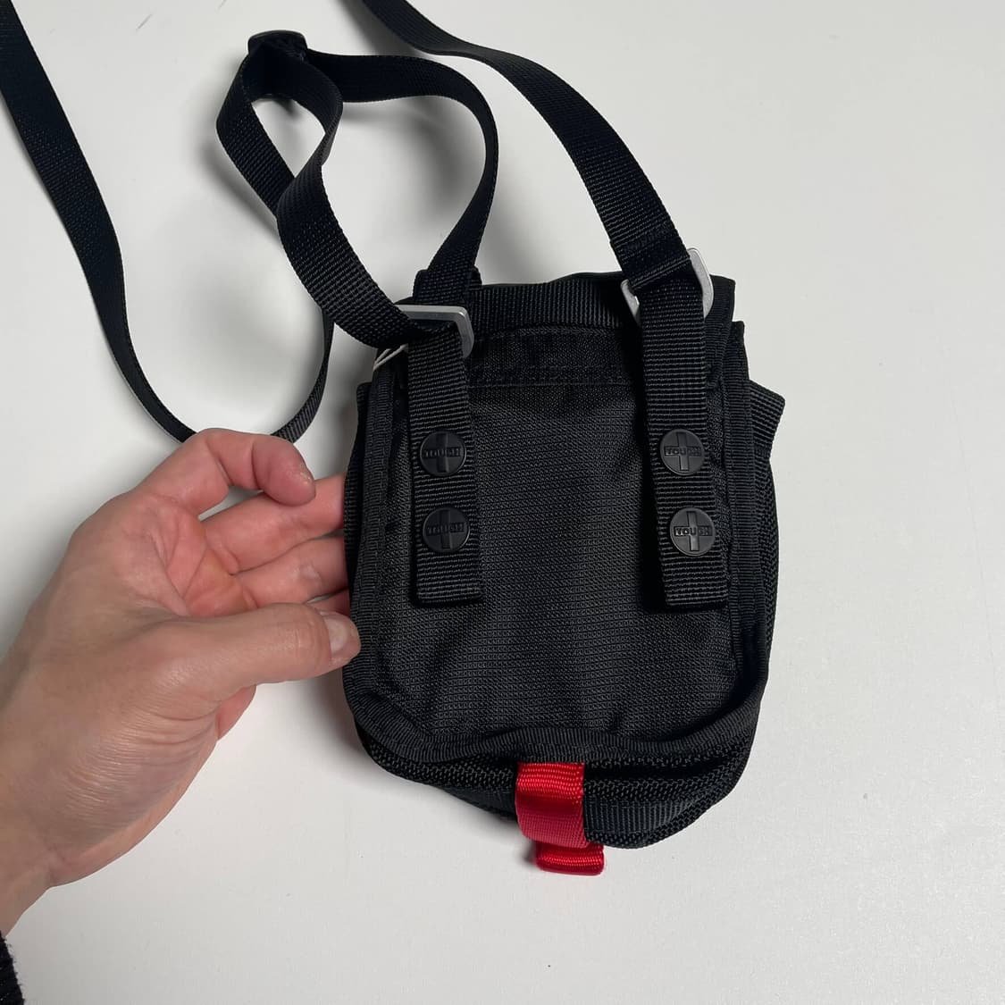 Tough jeansmith 카라비너 미니백 상품이미지4