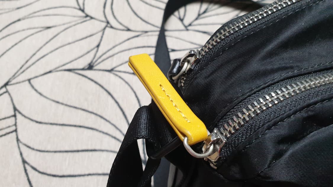 만다리나덕 블랙 크로스백 ORE ORT23651 상품이미지3