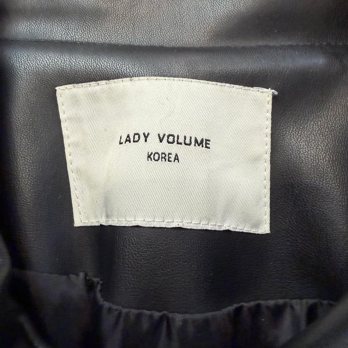 레이디 볼륨 오버핏 투 포켓 레더 자켓 상품이미지3