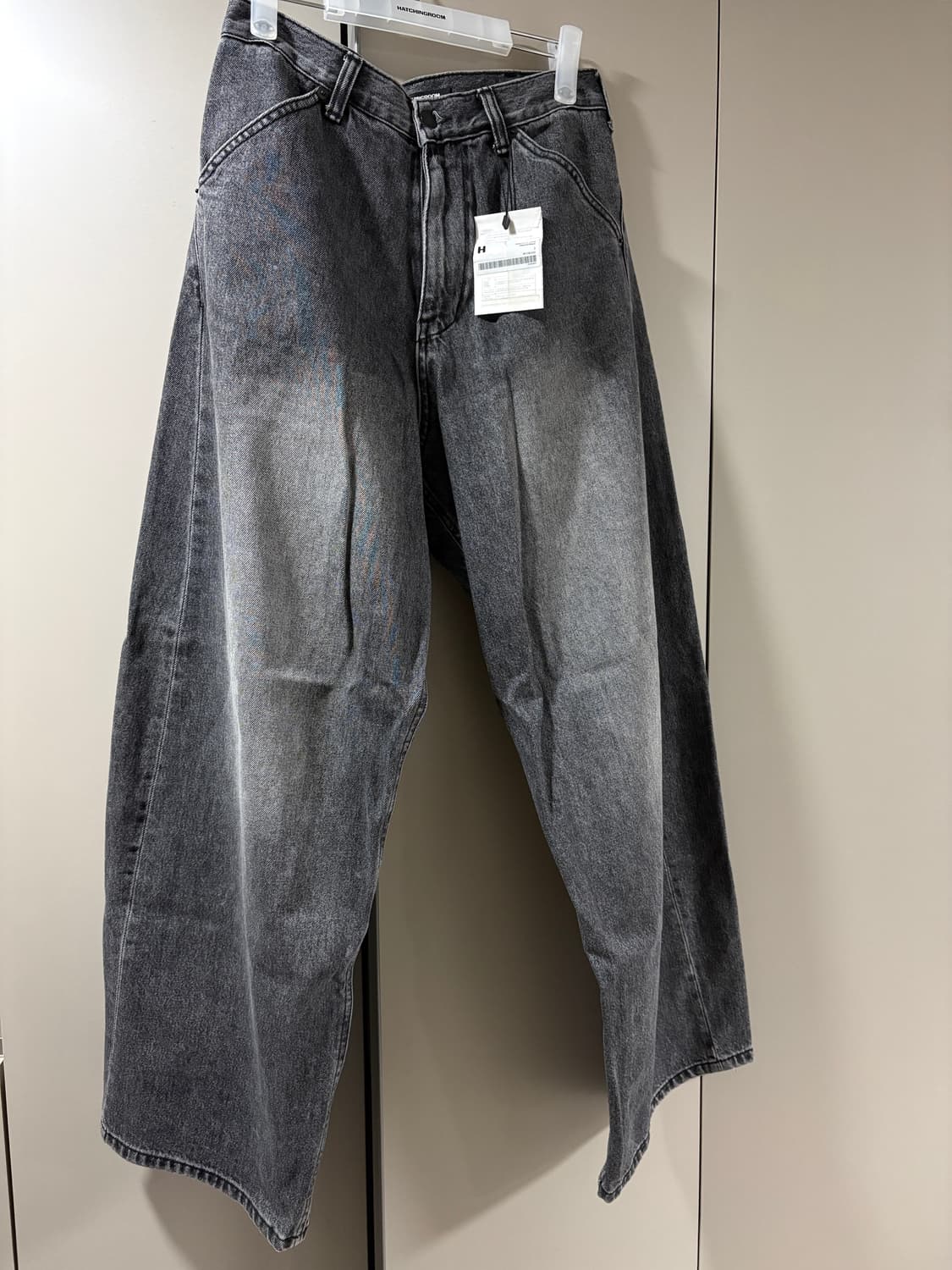 [2] 해칭룸 와이드 커브진 (워시드 블랙) 상품이미지2